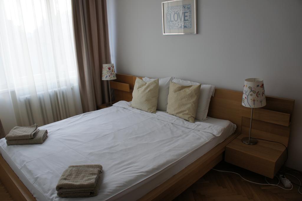 Agentia H Accommodation Букурещ Екстериор снимка