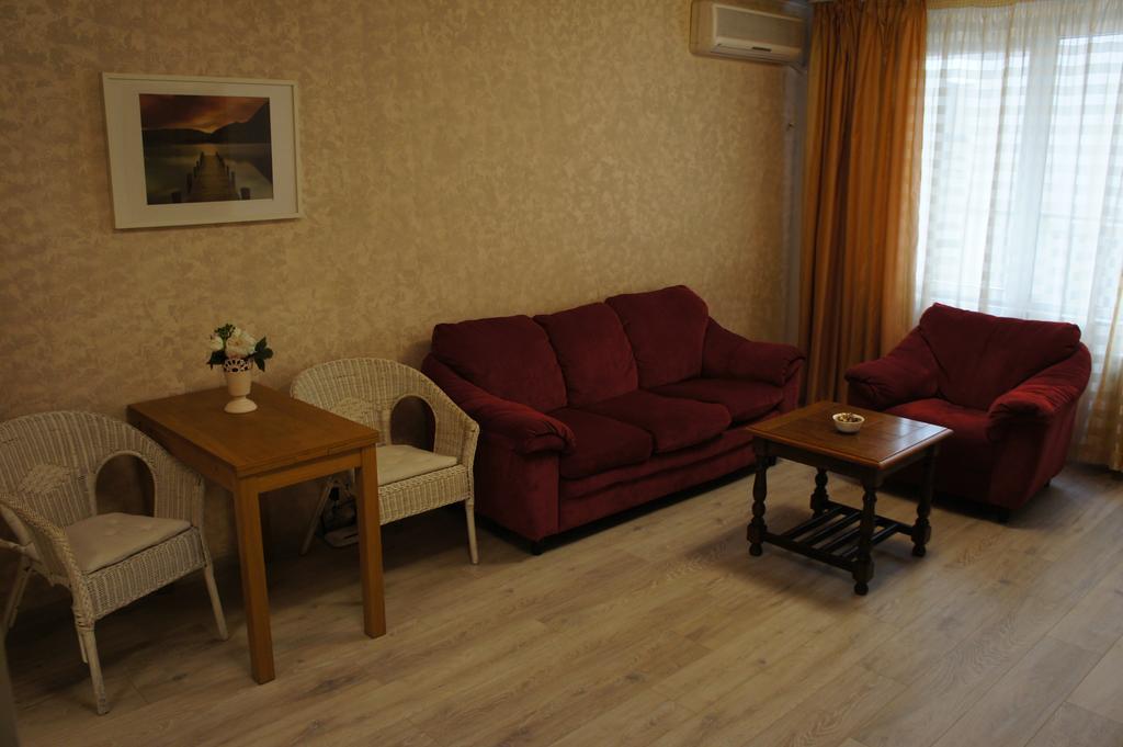 Agentia H Accommodation Букурещ Екстериор снимка