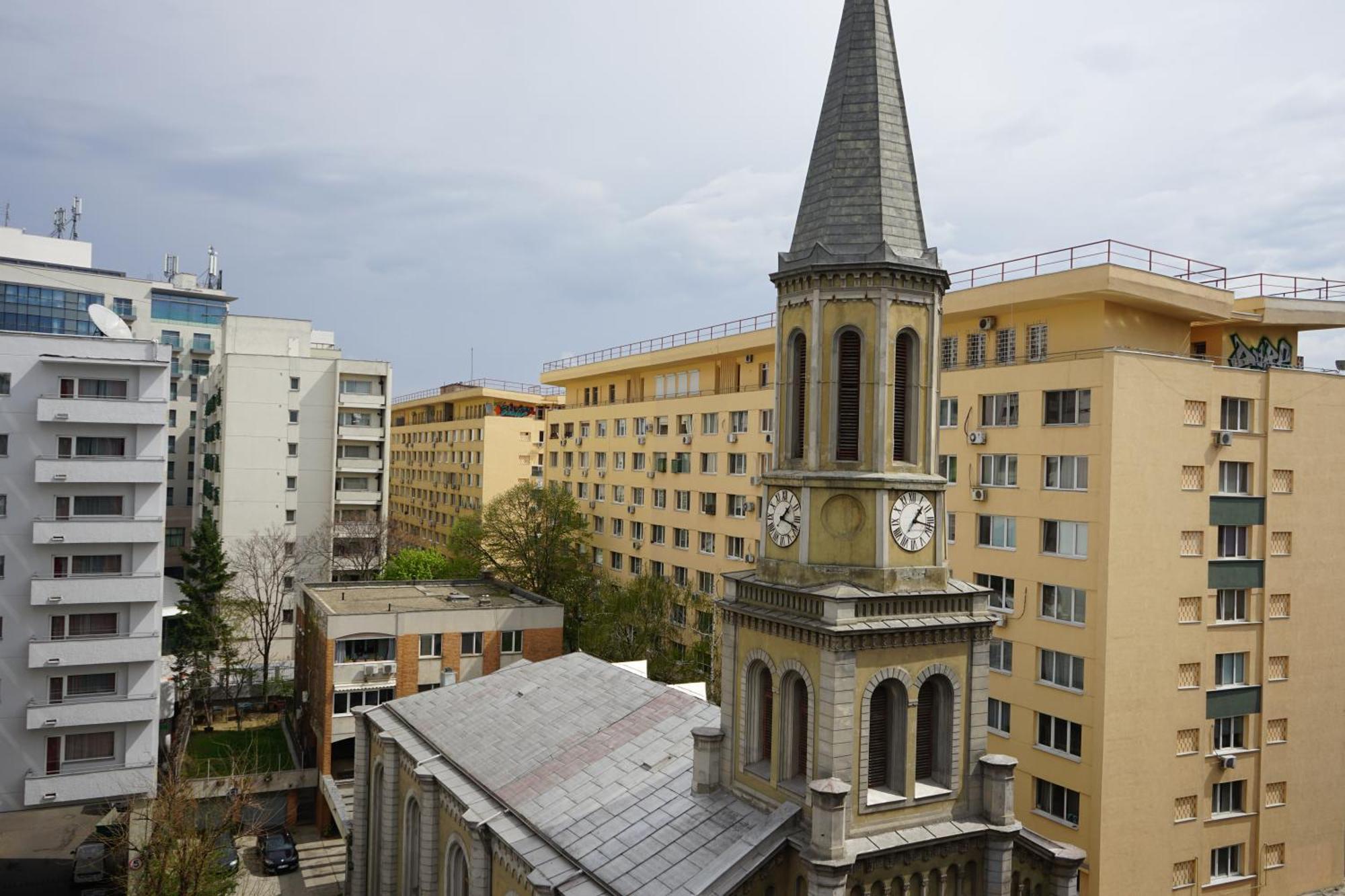 Agentia H Accommodation Букурещ Екстериор снимка
