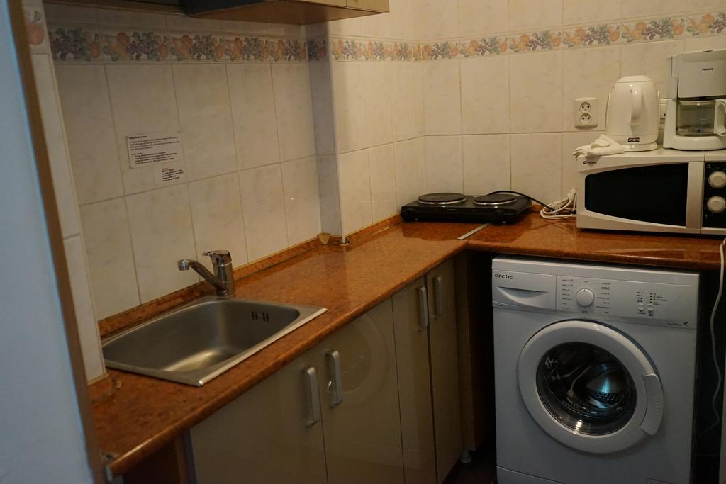 Agentia H Accommodation Букурещ Екстериор снимка