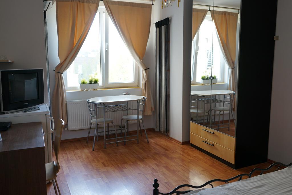 Agentia H Accommodation Букурещ Екстериор снимка