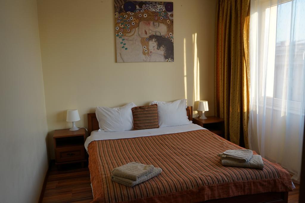 Agentia H Accommodation Букурещ Екстериор снимка