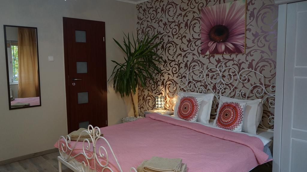Agentia H Accommodation Букурещ Екстериор снимка