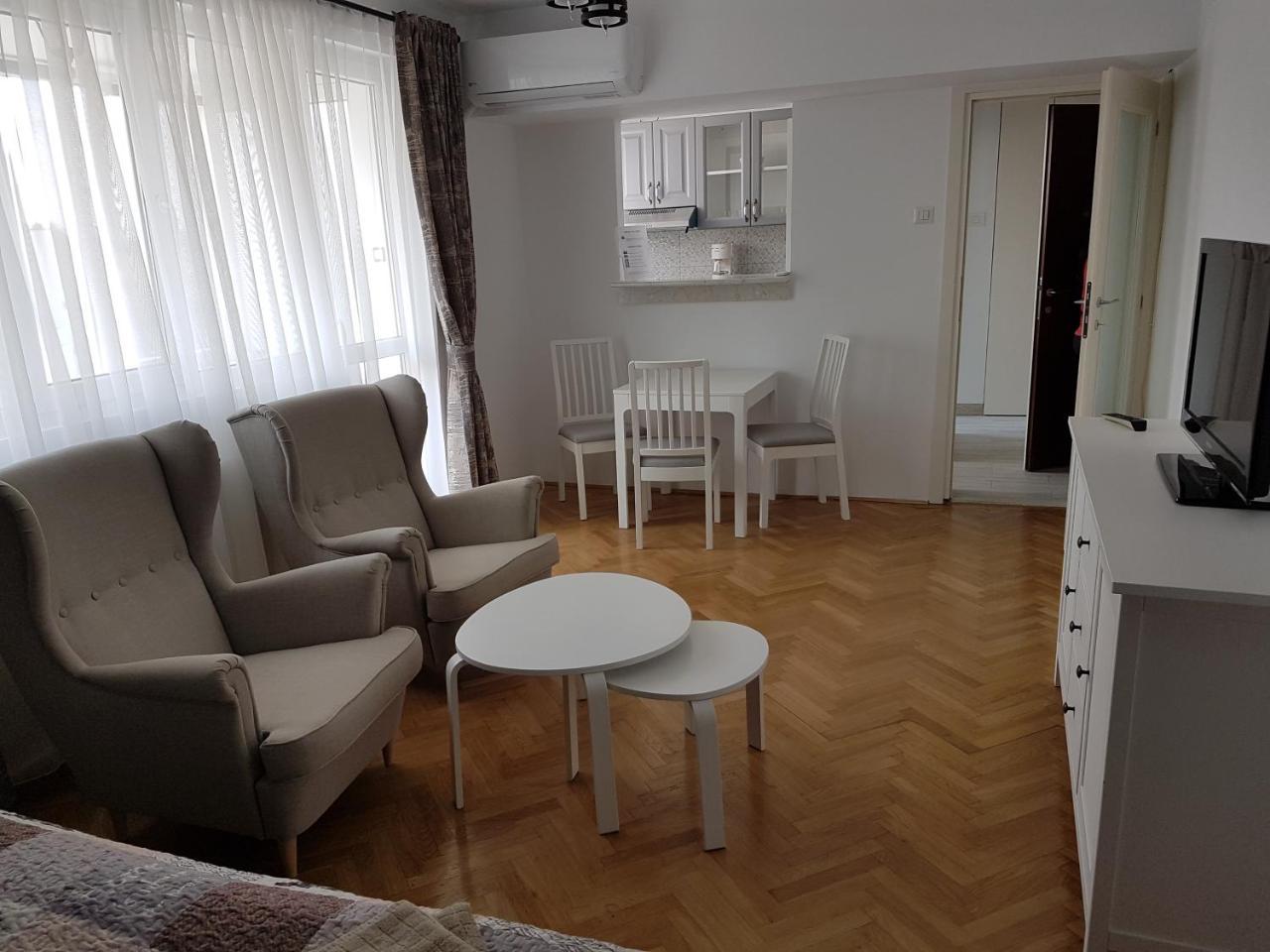 Agentia H Accommodation Букурещ Екстериор снимка